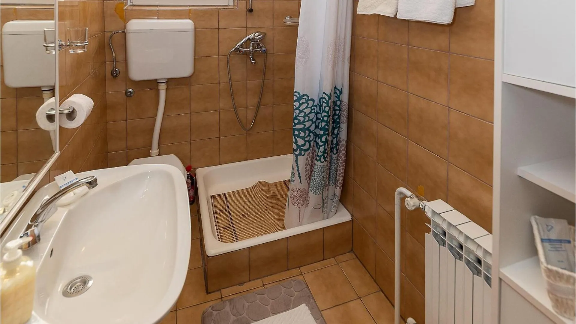 Amazing Apartment In Novi Vinodolski With Wifi