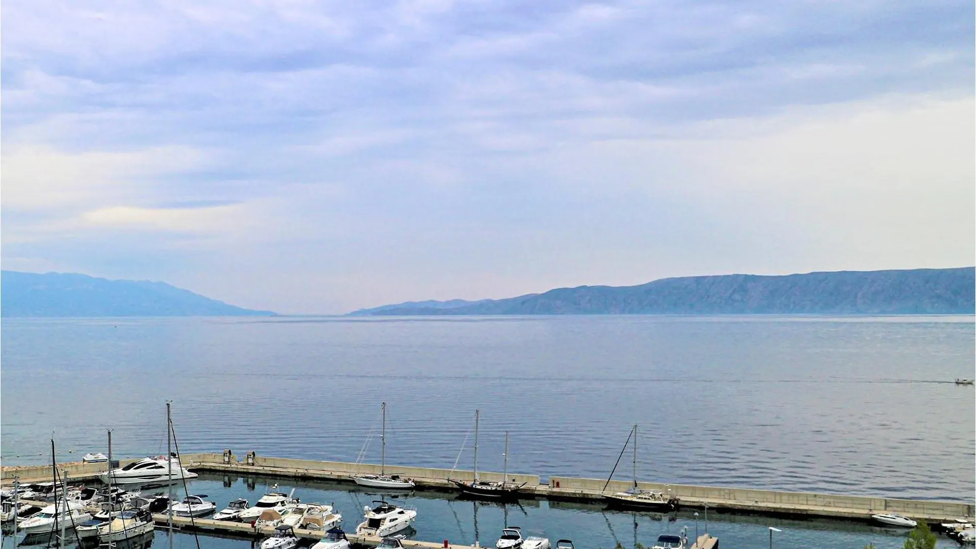 Amazing Apartment In Novi Vinodolski With Wifi 0*,  Croatia