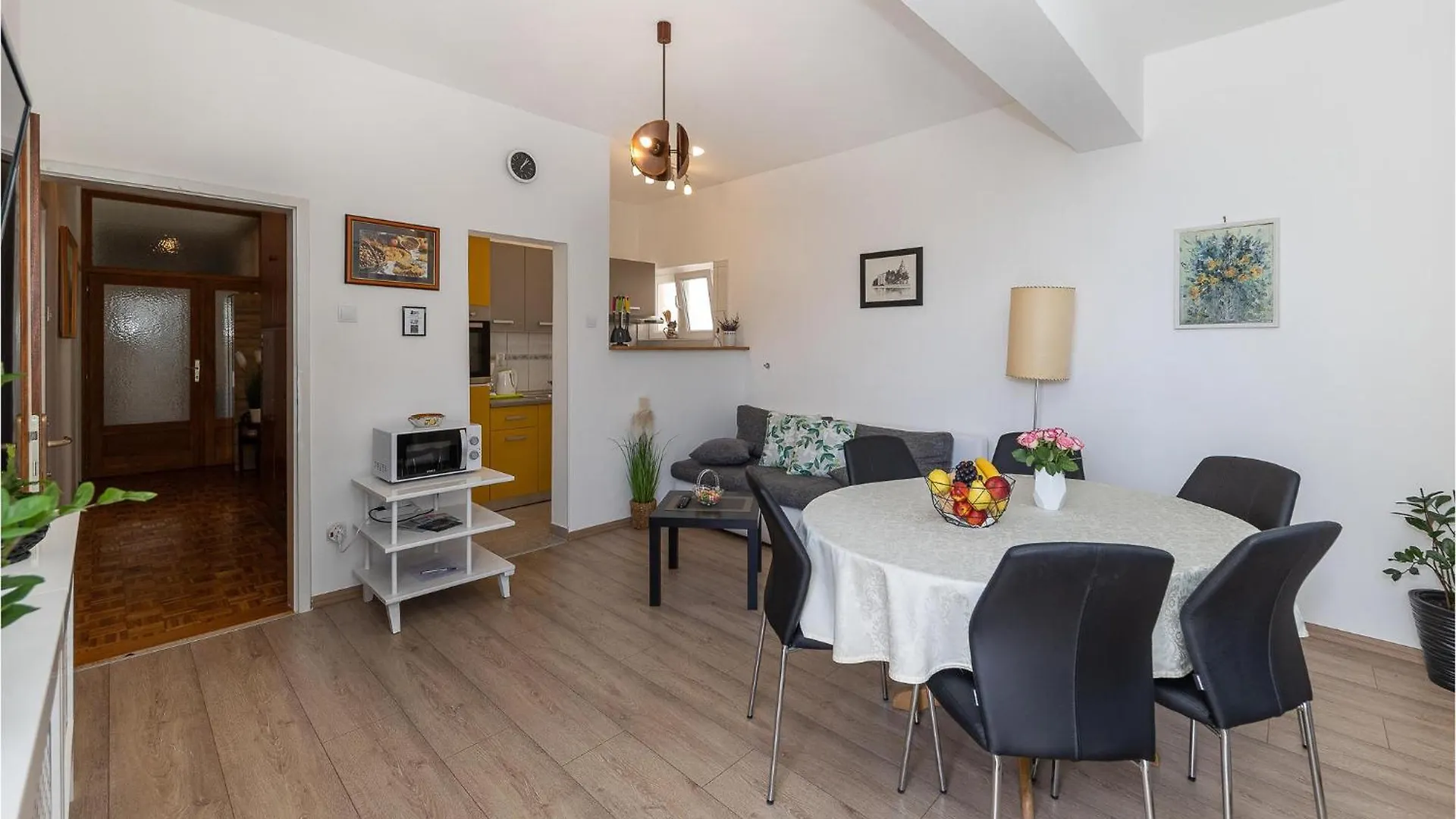 Amazing Apartment In Novi Vinodolski With Wifi
