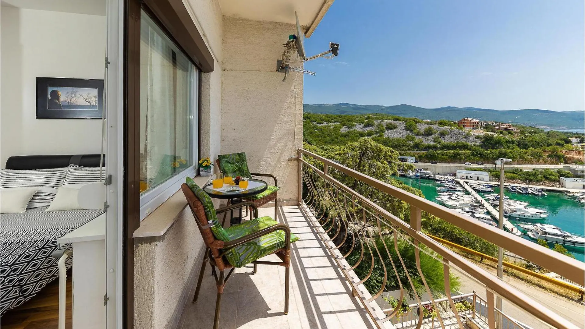 Amazing Apartment In Novi Vinodolski With Wifi