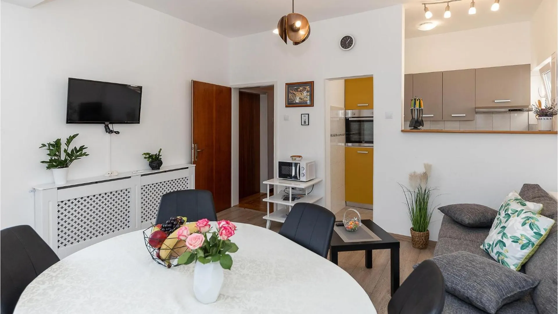 Amazing Apartment In Novi Vinodolski With Wifi